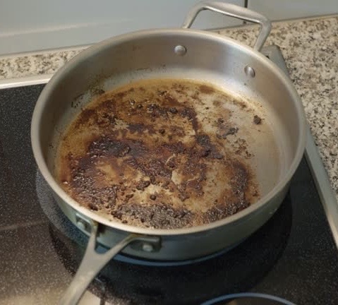 I no longer wash greasy pans after cooking meat, fish, and chicken. Now, they always stay clean.